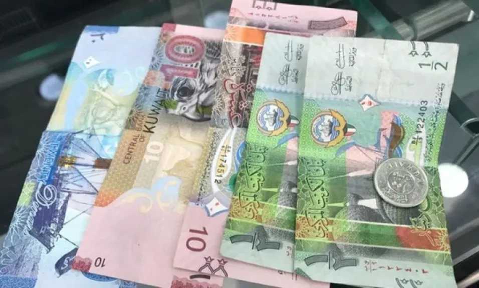 الدينار-الكويتي-يتأرجح-في-السوق-المصري.-أسعار-متغيرة-بين-البنوك-منتصف-تعاملات-7-أغسطس