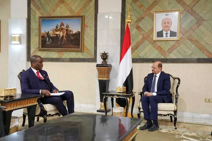 اخبار-اليمن-الان-|-الزنداني-يشيد-بتجربة-جنوب-أفريقيا-في-المصالحة-ويبحث-فرص-التعاون-الاقتصادي-والدبلوماسي