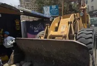 اخبار-اليمن-الان-|-حملة-واسعة-لإزالة-العشوائيات-والصنادق-من-شارع-المسبح-وسط-تعز-في-إطار-إعادة-تنظيم-المدينة