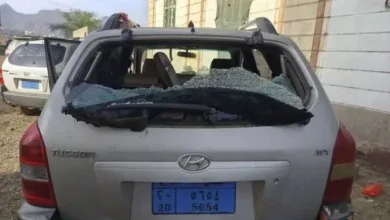 اخبار-اليمن-الان-|-إعلامي-يمني-يتعرض-لاعتداء-على-مركبته-في-دمت.-ويطالب-بتحقيق-عاجل-لضبط-الجناة