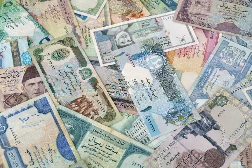 تحركات-مفاجئة.-أسعار-العملات-العربية-مقابل-الجنيه-المصري-اليوم-السبت-9-–-8-2025
