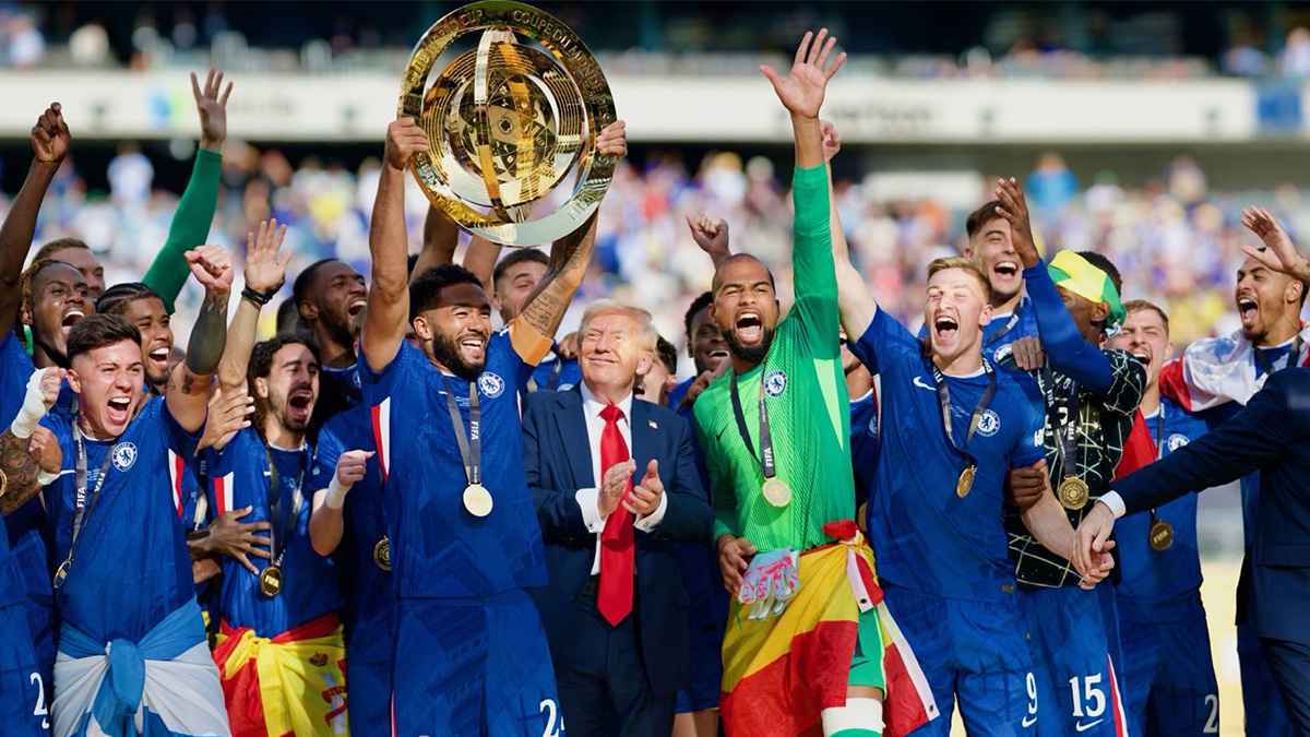 الأهلي السعودي ينتظر أعظم هدايا رياض محرز