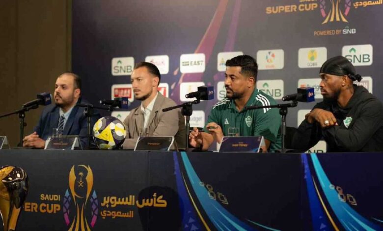 مع أنباء انتقاله إلى الصفاقسي.. 5 صور رائعة من إجازة علي معلول وزوجته في فرنسا