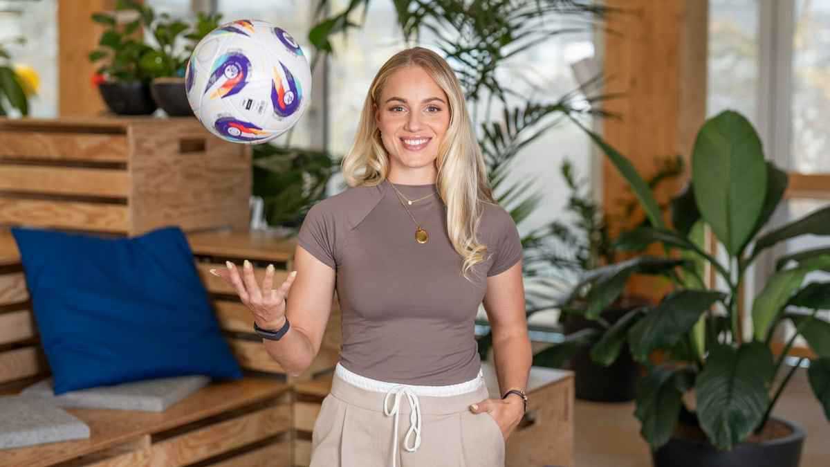 شرط تعجيزي.. كم يريد نيوكاسل لبيع إيزاك لنادي الهلال أو ليفربول؟