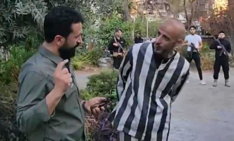 تمسكت بشجرة.. فتاة تنجو بأعجوبة من فيضانات تكساس (فيديو)