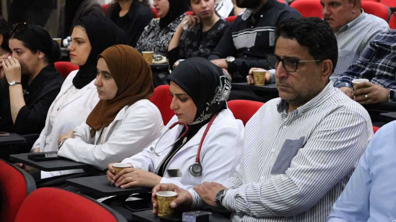 رغم فصلهم.. 13 إطفائيا بالنظام السابق يتطوعون لإخماد حرائق سوريا