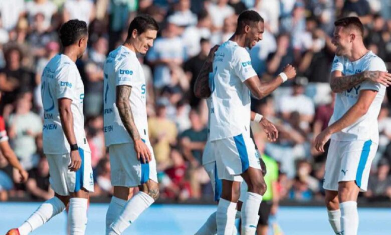 غضب ومطالبات بمحاسبته.. أول صور لنساء وأقزام حفل لامين يامال السري (شاهد)