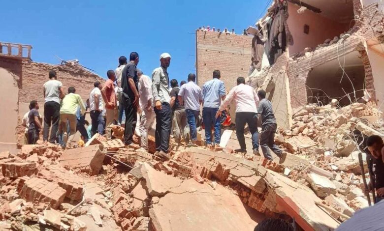 فواجع سوهاج والشرقية تجدد مأساة العقارات المتصدعة في مصر
