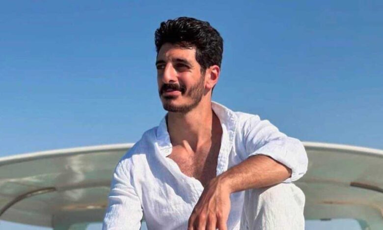 أبرزهم السادات.. ناقد يكشف سر استعانة محمد رمضان بشخصيات شهيرة
