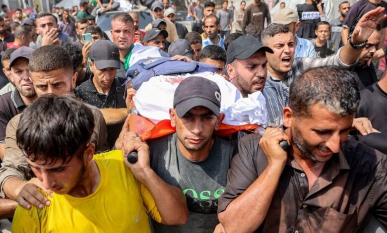 غضب عالمي.. تشييع 5 صحفيين اغتالهم الاحتلال في غزة (صور)