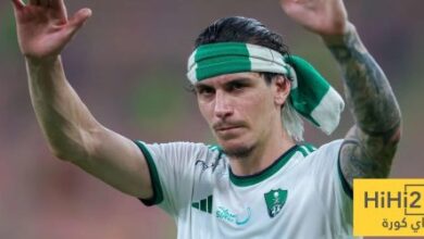 فيديو : هكذا غادر إيبانيز ملعب المباراة وهو بطل السوبر