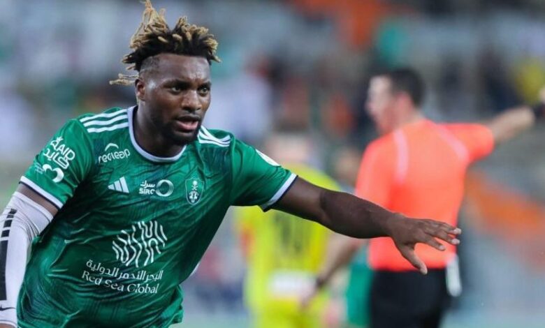 سانت ماكسيمان يغادر معسكر الأهلي لهذا السبب