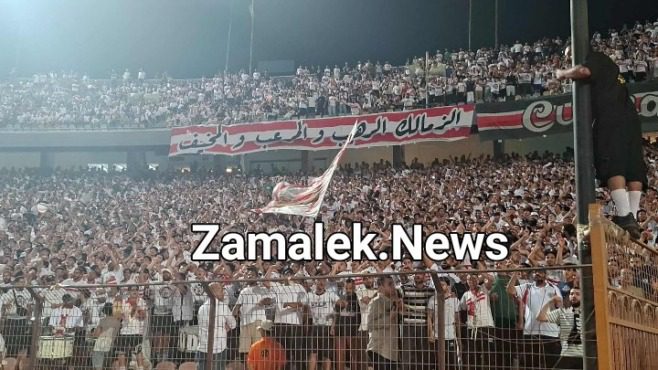 شيكابالا يدعم الزمالك أمام المقاولون العرب من المدرجات وهتافات مدوية من الجماهير له - صور وفيديو