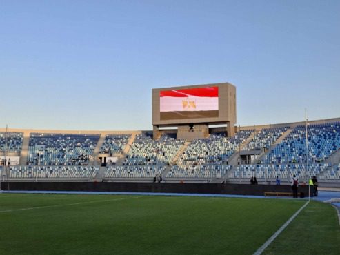 شاهد إستعدادات ستاد هيئة قناة السويس لاستضافة مباراة الزمالك وسيراميكا في افتتاح الدوري- صور