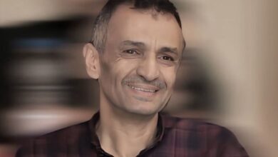 أكثر من عام على الاختطاف القسري.. مصير مجهول للاستشاري العبسي في سجون الحوثي