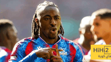 توتنهام يسابق أرسنال على إيزي