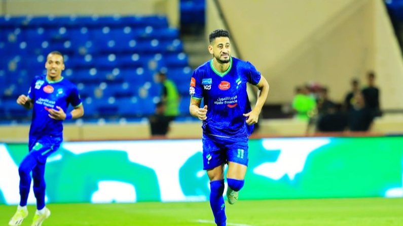 الرجاء الرياضي يدخل صفقة مراد باتنا