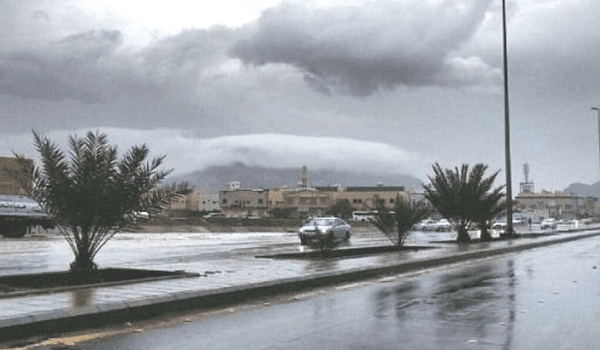 أمطار متوسطة رعدية على القنفذة