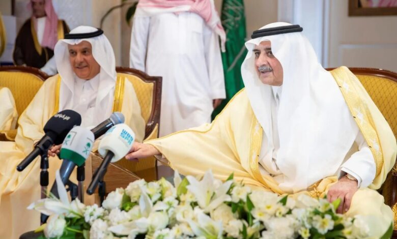 أمير تبوك يدشّن ويضع حجر أساس 48 مشروعا بأكثر من 4.4 مليار ريال