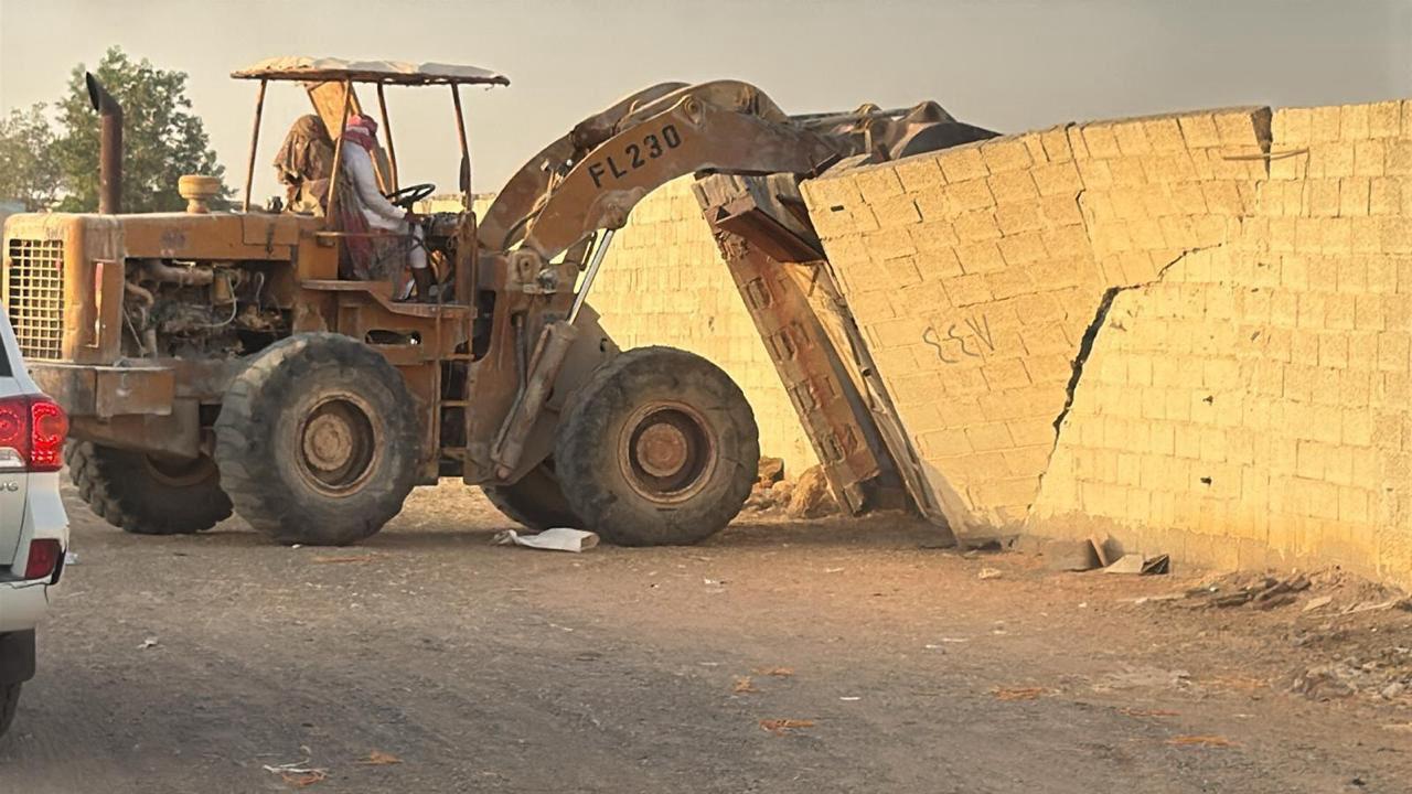 إزالة سوق الإبل في حي الحائر بالرياض