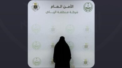 القبض على مخالفة لنظام أمن الحدود لنشلها حقائب نسائية من مجمع تجاري بالرياض