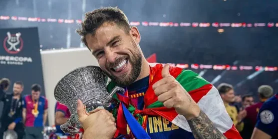 إينيغو مارتينيز يوقع عقود انضمامه لنادي النصر