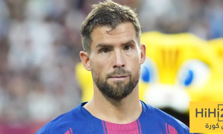 وداعية مارتينيز مع لاعبي برشلونة قبل الانتقال إلى النصر