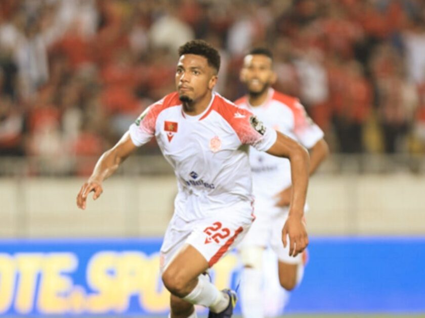 الجيش الملكي قد يحرم الوداد الرياضي من أيوب العملود