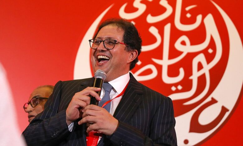 هشام أيت منا رئيس نادي الوداد الرياضي يحسم في أمر التعاقد مع الحسين عموتة