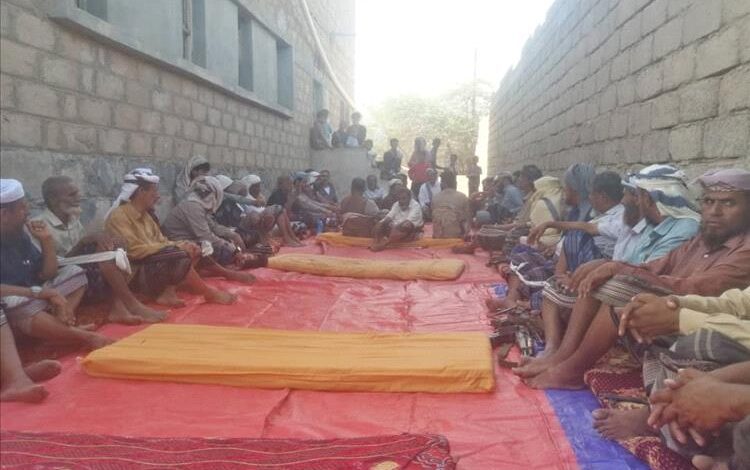 اجتماع قبلي في “الجوف” بلودر يناقش تداعيات خطر الأوروميين الأفارقة