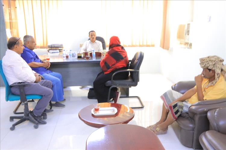الدكتور العمودي يلتقي بمشرفة وزارة الصحة واليونيسيف الدكتورة هويدا ياسين