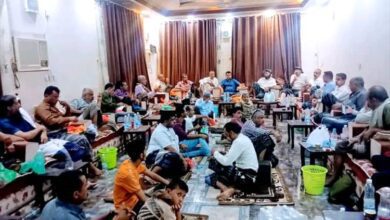 السلطة المحلية بردفان تجمع القيادات ورجال الأعمال لدعم التعليم