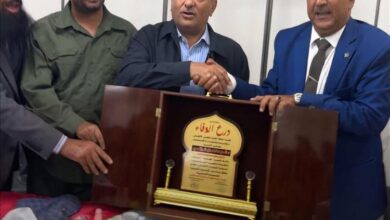 السلطة المحلية والمجلس الانتقالي في يافع لبعوس يكرمان نائب وزير الصناعة سالم الوالي بدرع الوفاء