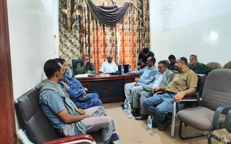الضالع: اجتماع موسع برئاسة العميد القبة والأمين العام العود لمناقشة أزمة الأسعار واتخاذ إجراءات لضبط السوق