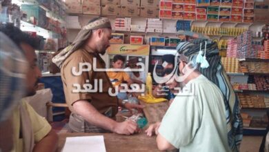 المدير العام لمديرية أحور ينفذ نزولًا ميدانياً للمحال التجارية ومحطات الوقود لضبط الأسعار
