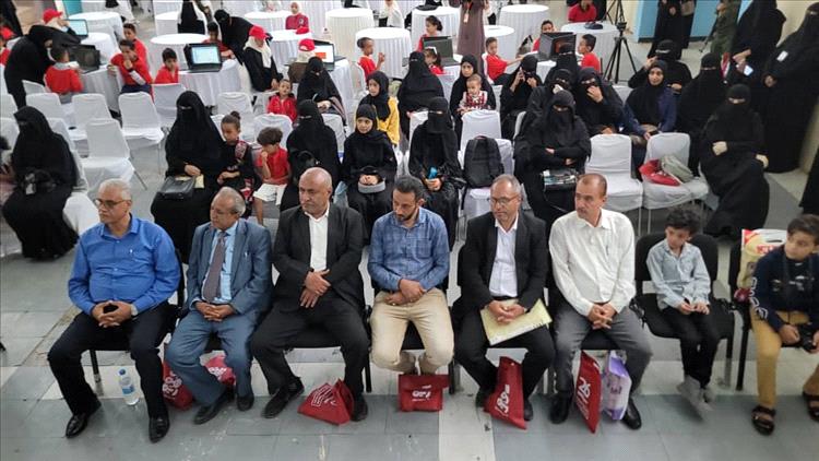 بحضور مدير مكتب التربية والتعليم بتعز .. انطلاق فعاليات مسابقة صيف نعمة رسام 2025 وتكريم الفائزين