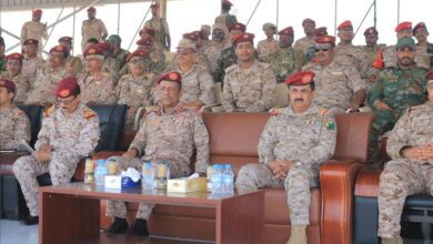 بحضور وزير الدفاع.. كلية الشرطة حضرموت تشارك في العرض العسكري مجسدة جاهزيتها الميدانية وانضباطها العالي