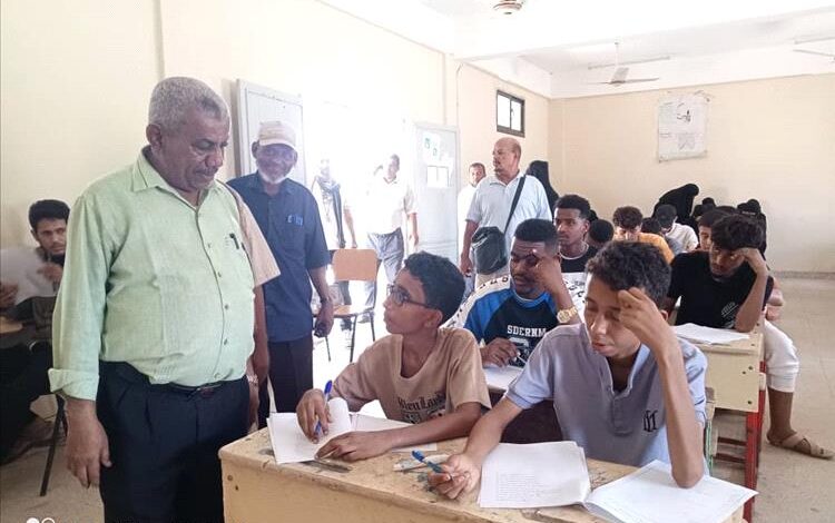 تدشين امتحانات القبول في المعهد الصحي بأبين