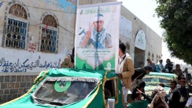 جماعة الحوثي تشيع 10 قتلى في مواجهات وغارات إسرائيلية