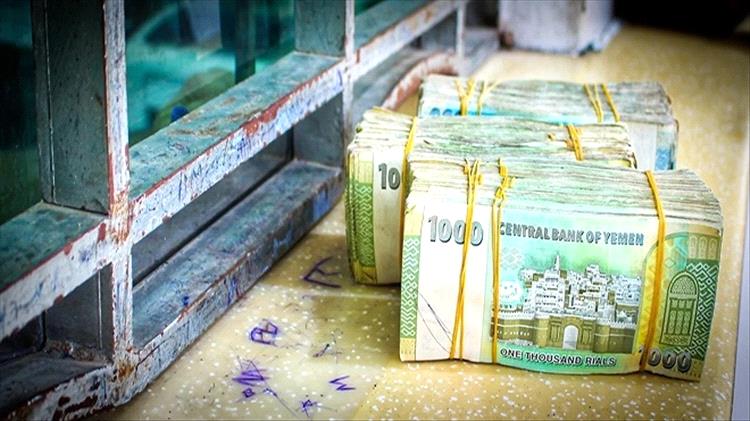 خبير اقتصادي: الحكومة تخوض معركة مصيرية لإنقاذ الاقتصاد الوطني
