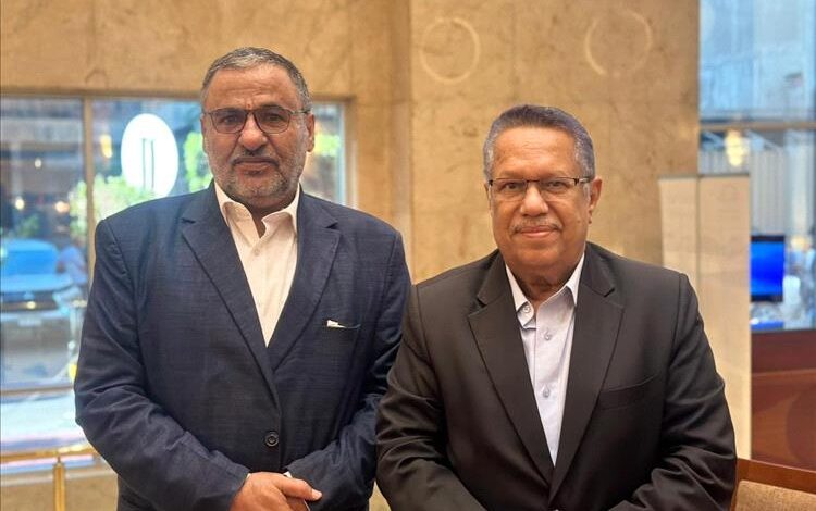رئيس مجلس الشورى يلتقي قيادة المؤتمر الشعبي العام بمحافظة مأرب