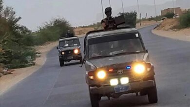شرطة وادي حضرموت تضبط 3 من المتورطين في المضاربة بالعملة ضمن حملة لمكافحة السوق السوداء
