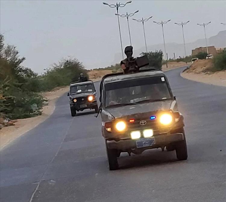 شرطة وادي حضرموت تضبط 3 من المتورطين في المضاربة بالعملة ضمن حملة لمكافحة السوق السوداء