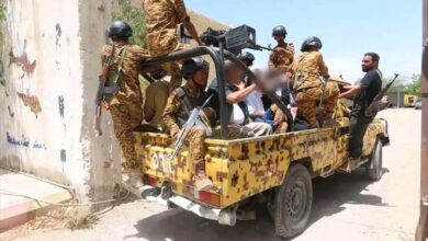 ضبط متهم بجريمة الشروع بالقتل بمحافظة تعز وأخر بمحافظة مأرب