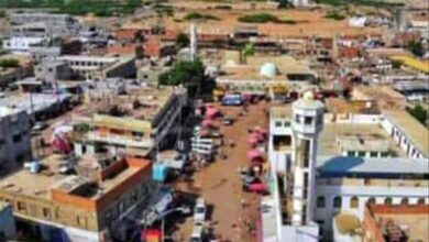 في خطبة مؤثرة بزنجبار.. الشيخ مروان عمر يوجّه ثلاث رسائل ناصحة ويدعو للتوكل على الله وسط الأزمات