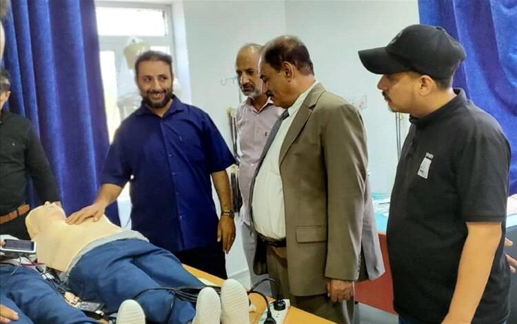 محافظ الضالع يرعى ختام الدورة العشرين للطوارئ الأساسية بمستشفى محمد بن زايد