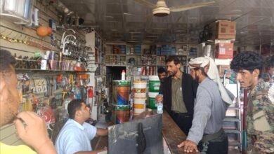 مدير أمن خنفر يشرف على تركيب الكاميرات ومراقبة الأسعار بالمدينة