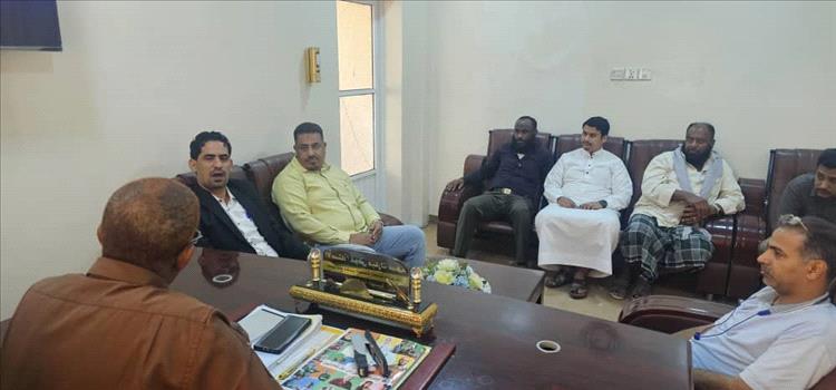 مدير عام مكتب الصحة العامة والسكان بمحافظة المهرة  يلتقي مع مدير عام صحة الموانئ والحجر الصحي بوزارة الصحة