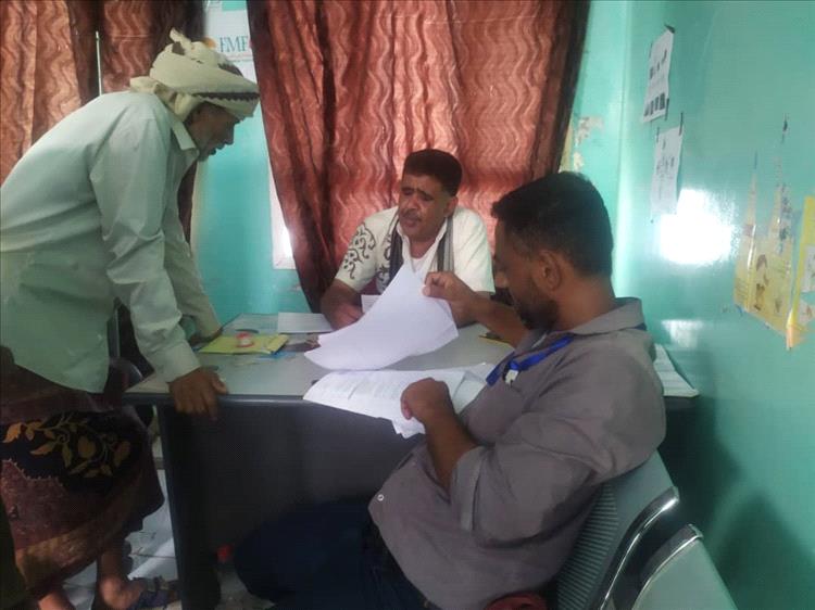 مدير مستشفى رصد يلتقي بضابط البحث الميداني والإعلام ويناشد السلطة المحلية بالتعاون لإيجاد مكب للنفايات في يافع