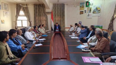 نائب وزير التربية يناقش استعدادات العام الدراسي الجديد مع مدراء إدارات التربية بمديريات مأرب